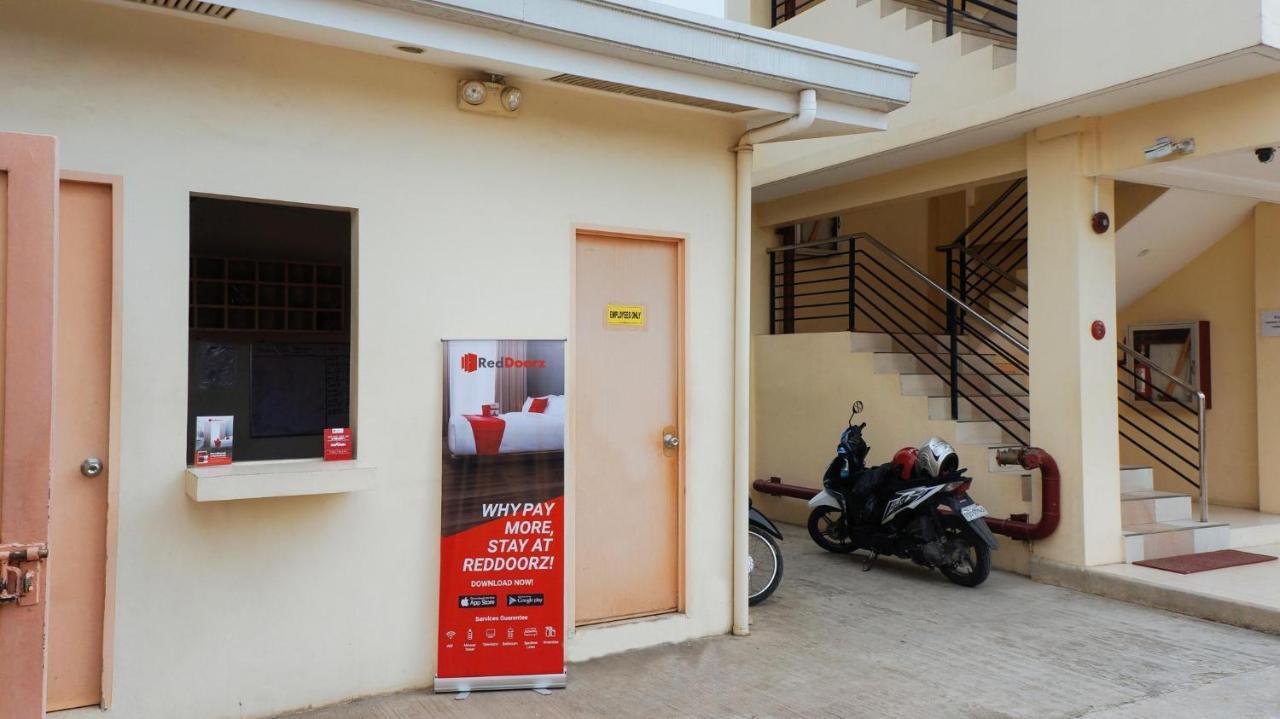 Reddoorz Plus Near Talisay Town Center Exterior photo